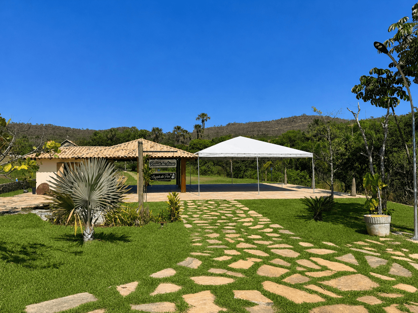 Chegada ao Recanto das Acacias